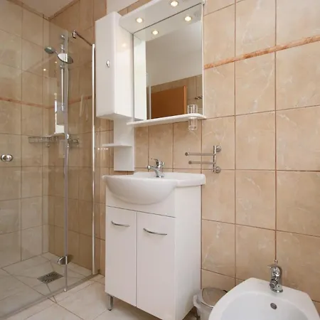 Apartment 5464c